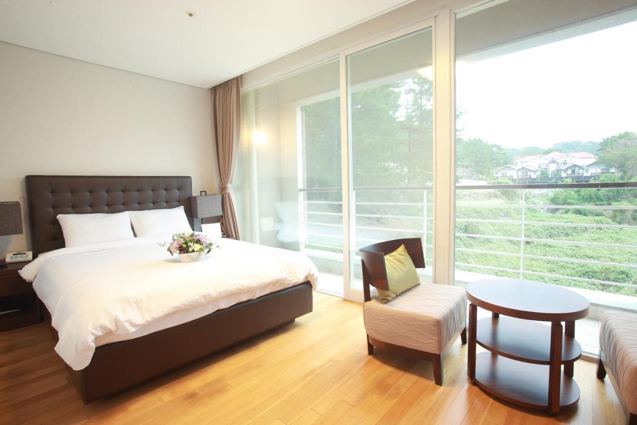 Hotel Riviera Geoje Extérieur photo