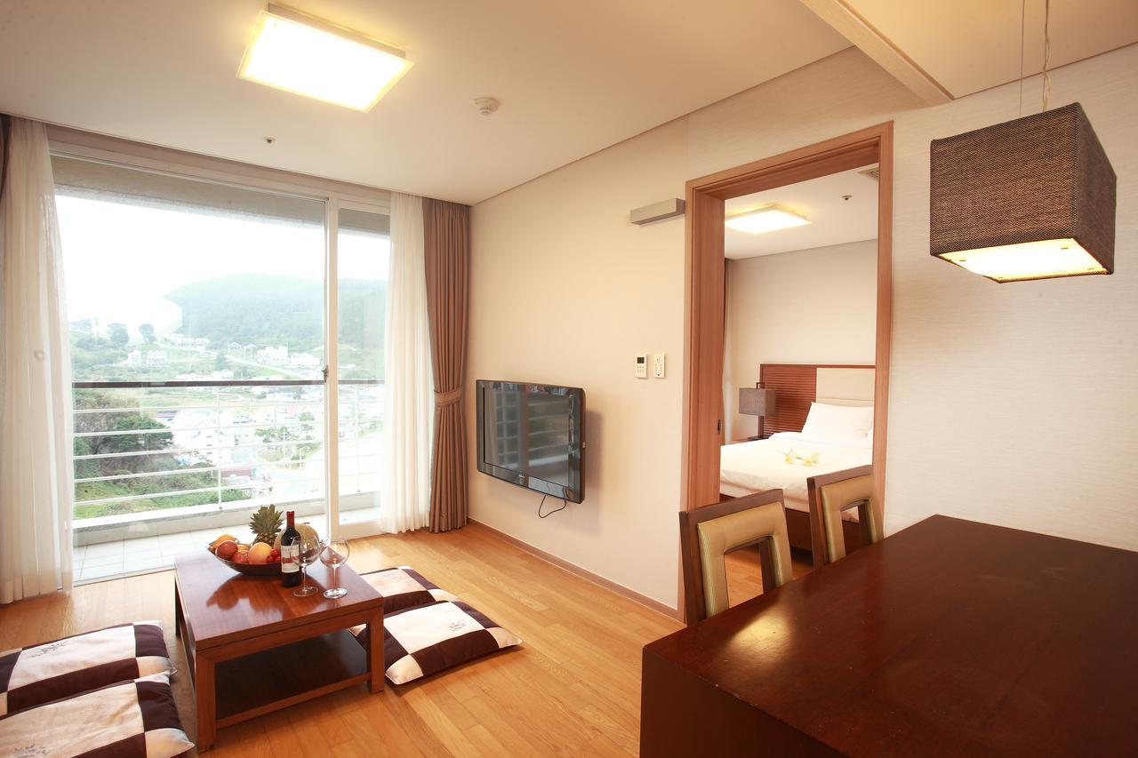 Hotel Riviera Geoje Extérieur photo