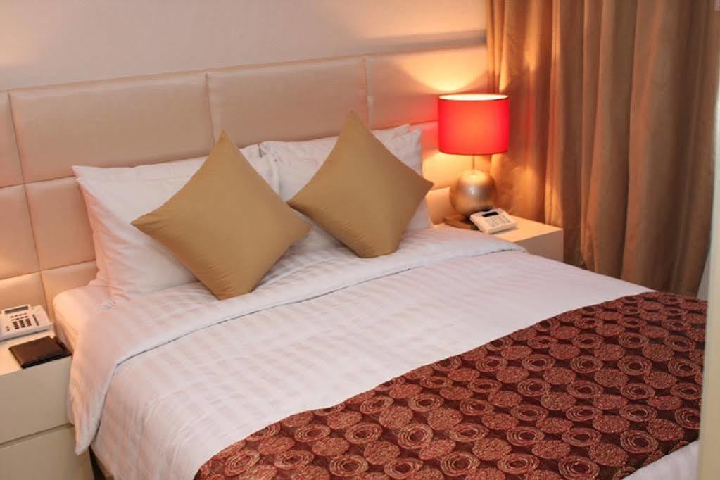 Hotel Riviera Geoje Extérieur photo